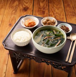 [Gosam Nonghyup] Good Handl Nonghyup Hanwoo Seaweed Soup 500g 5 Pack_Korean Beef 100%, Supplementary Food, Convenience Food, Room Temperature Storage, Domestic Ingredients_Made in Korea